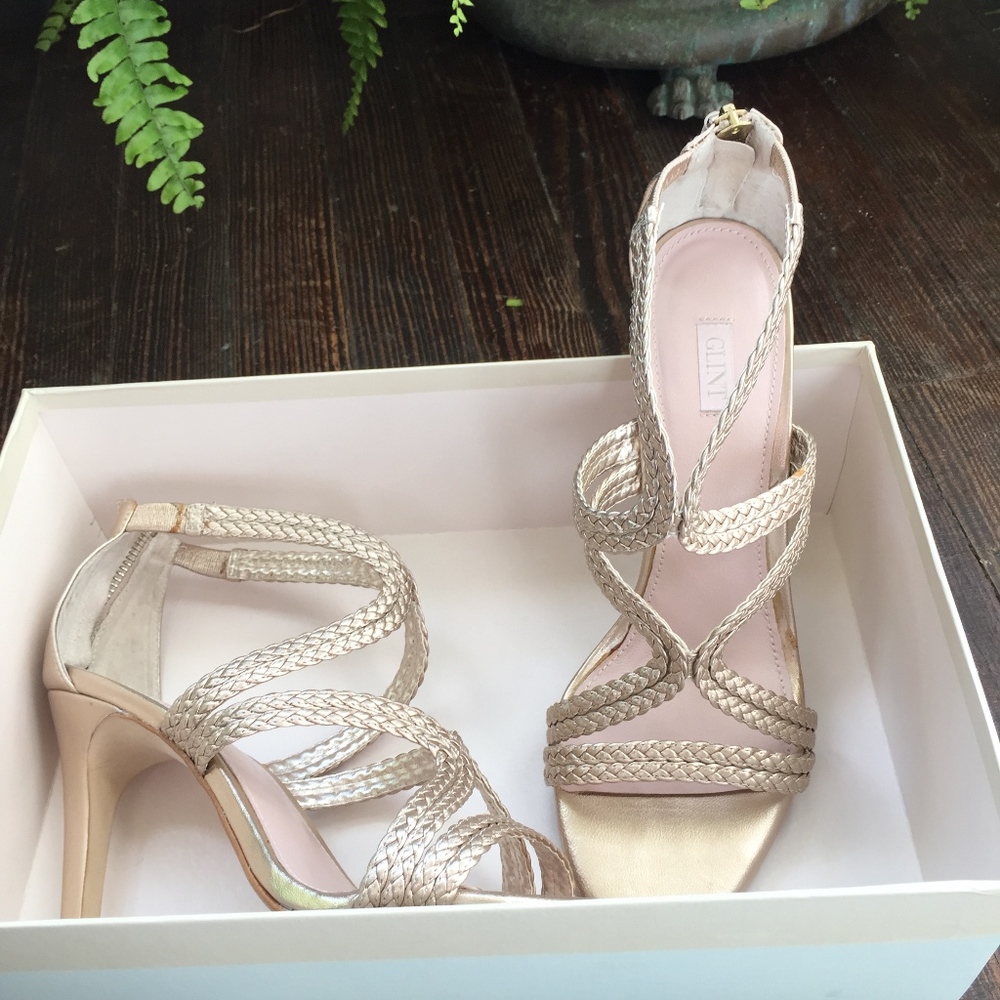 Gorgeous Holiday stiletto high heels pale gold 9
